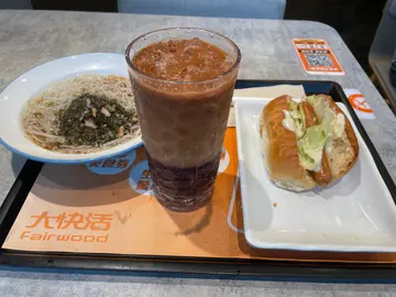 今日红豆奶茶好好味