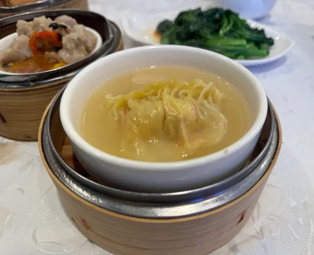 熱辣辣，湯很香濃