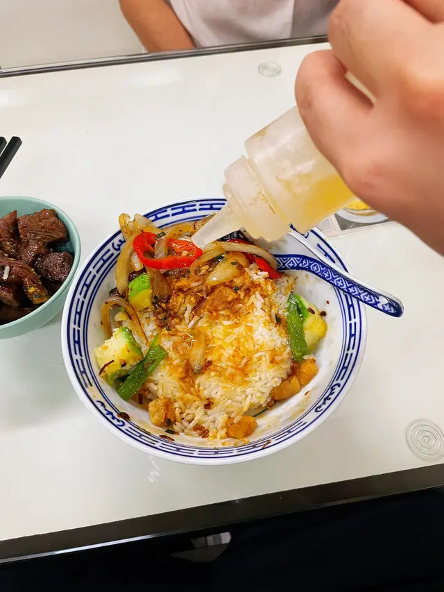 XO醬牛柳粒豬油撈飯