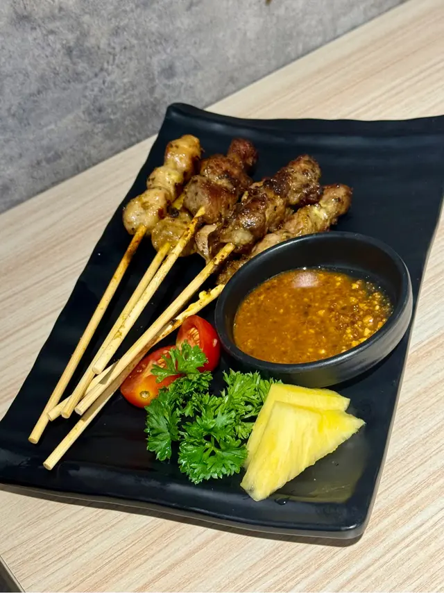 泰式沙嗲串燒雞及豬