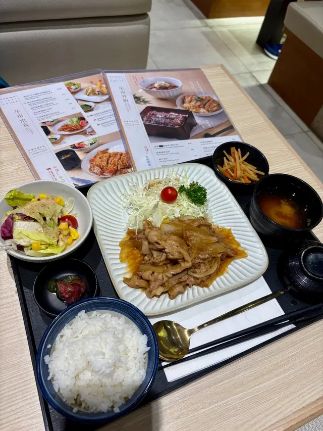 日本產黑豚生薑燒定食
