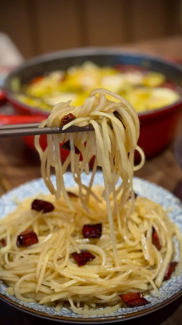 酸辣炒土豆絲