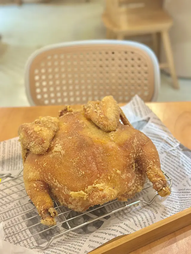 手撕巨無霸炸全雞