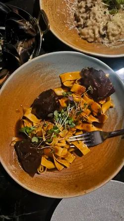 烩蕃茄牛面肉扁意大利粉 