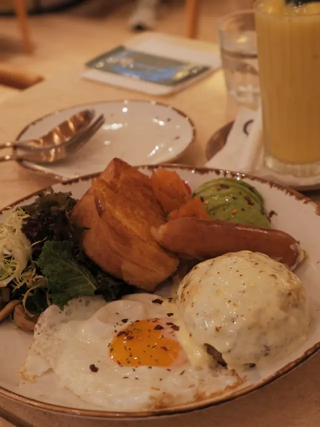 漢堡扒全日早餐