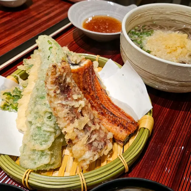 雙色鰻魚蕎麥麵定食