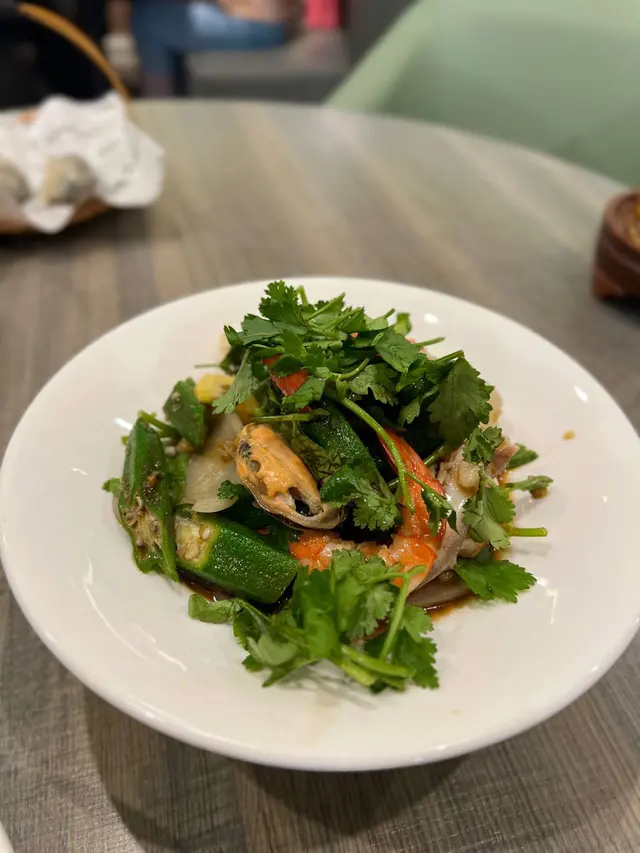 潮汕秋葵海鮮沙律