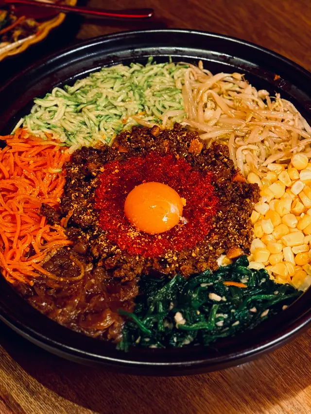 TAGINE POT WAGYU BIBIMBAP