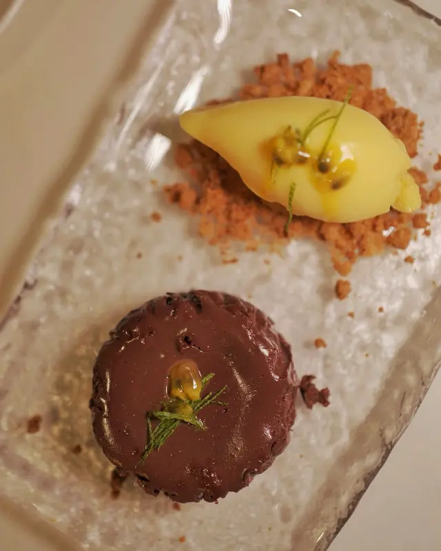 𝘊𝘩𝘰𝘤𝘰𝘭𝘢𝘵𝘦 𝘊𝘢𝘬𝘦 𝘸𝘪𝘵𝘩 𝘗𝘢𝘴𝘴𝘪𝘰𝘯 𝘍𝘳𝘶𝘪𝘵 𝘚𝘰𝘳𝘣𝘦𝘵