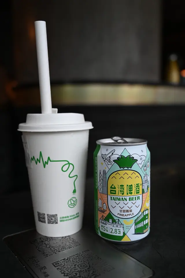 Meko純椰青，鳳梨台灣啤酒