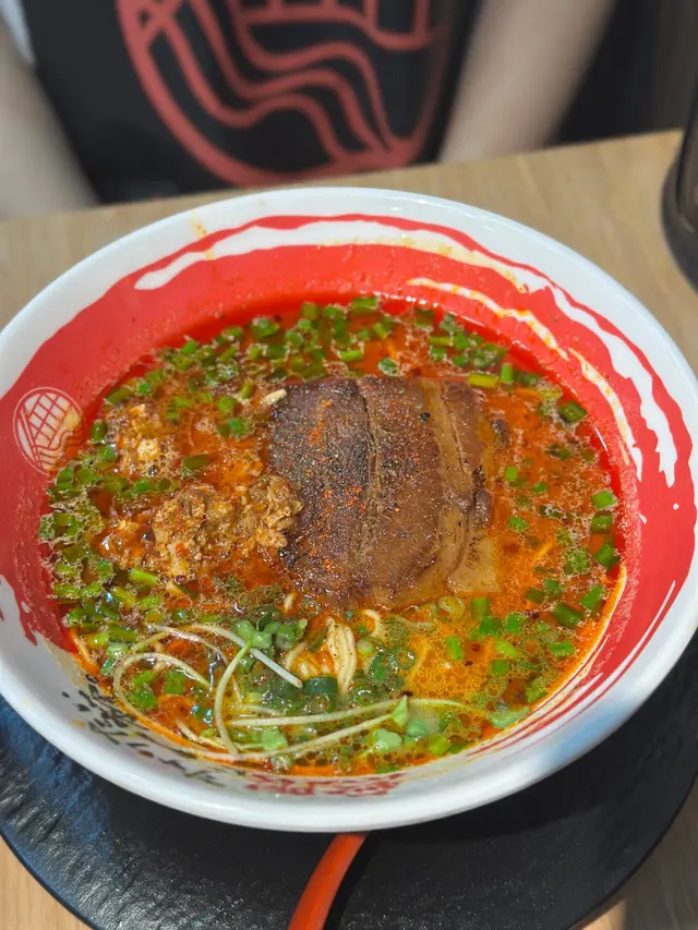 牛骨麻辣叉燒拉麵