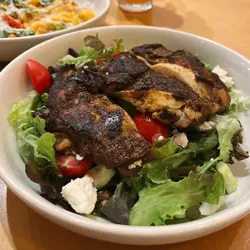 Grilled Chicken Salad 香烤鸡肉沙律