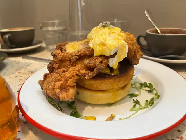 唐揚炸雞楓糖漿Pancake