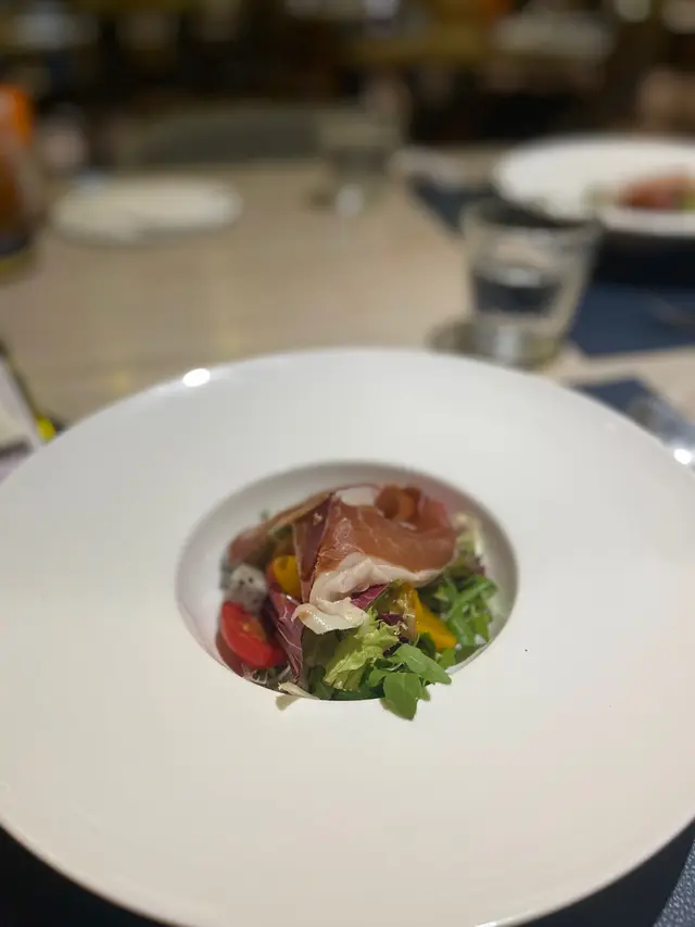 西班牙火腿鮮果沙律