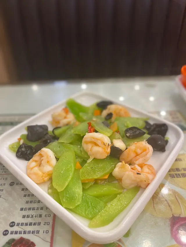 蒜香萵筍炒蝦球