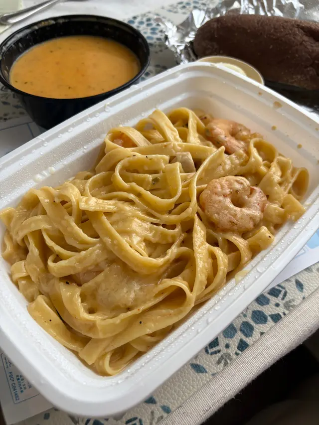 芝士白汁燒蝦寬麵