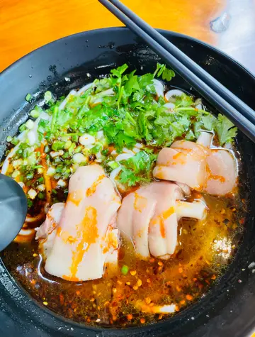 🐷🌿🍜 蹄花米线