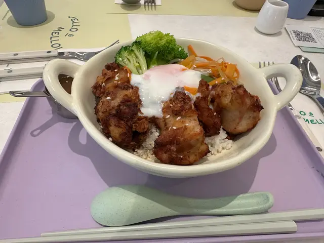 日式唐揚雞親子丼飯