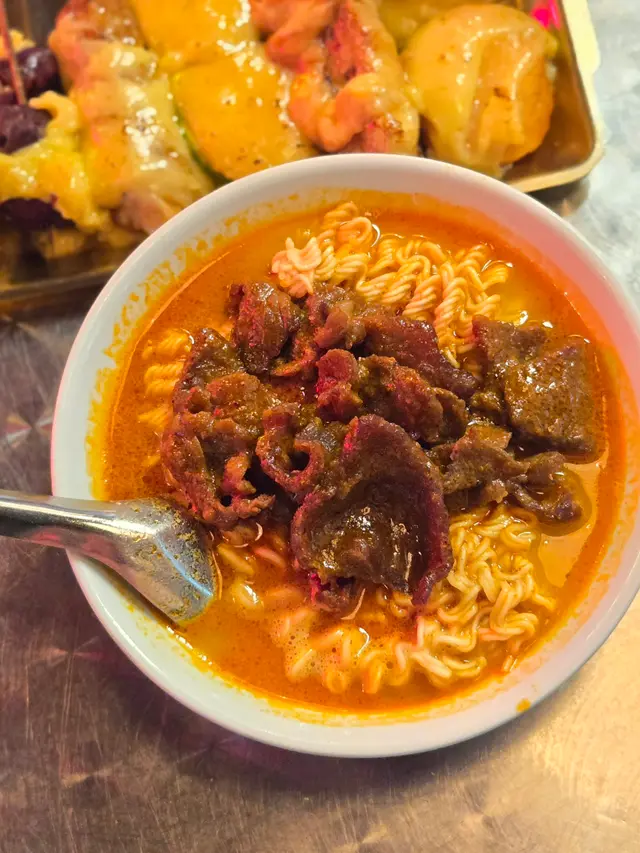 唔L同沙嗲牛肉麵