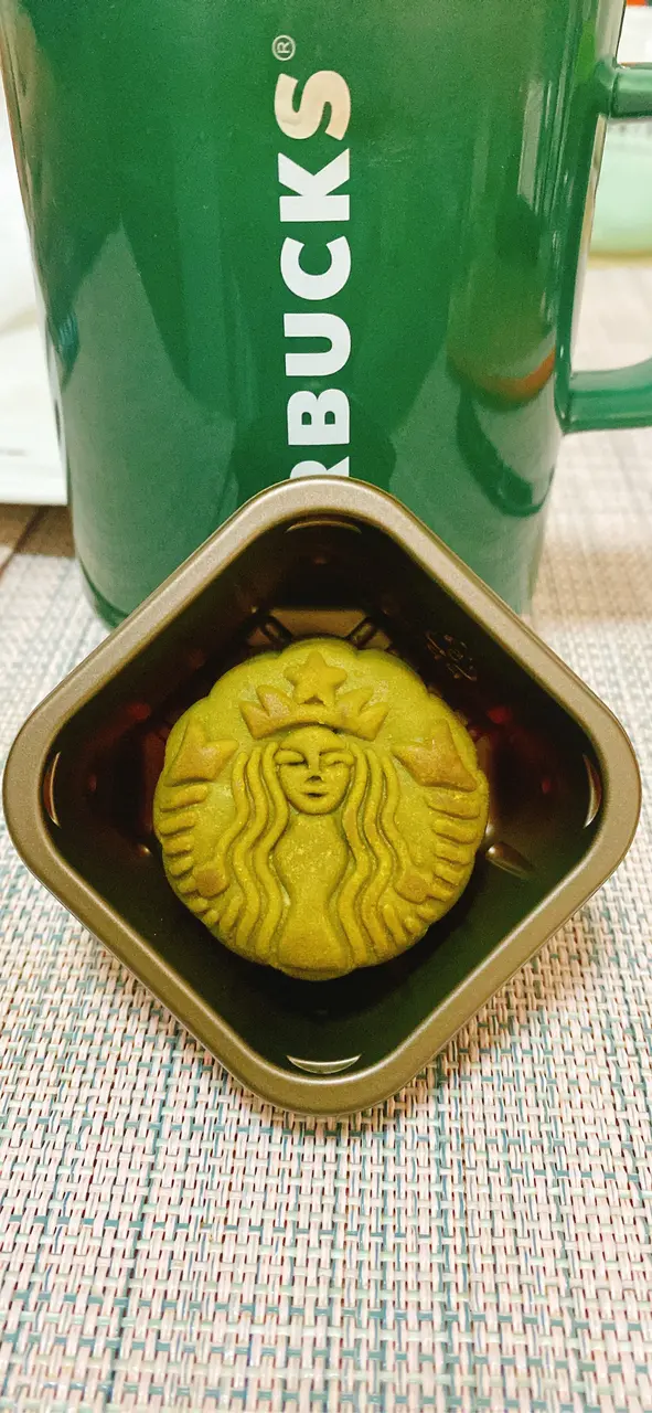 Starbucks綠茶紅豆月餅