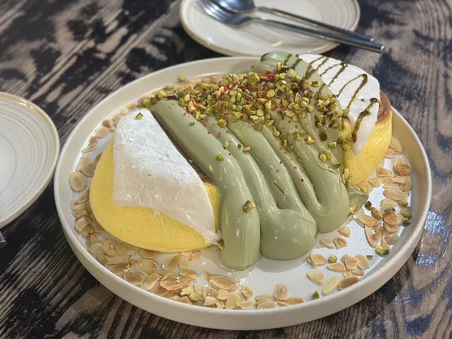 特濃開心果忌廉麻糬梳乎厘