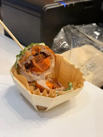 蛋黃肉鬆芋頭球