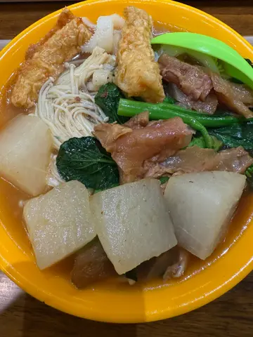 六餸米粉