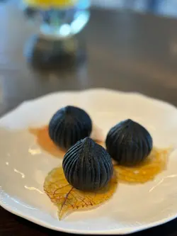 黑蒜咸水角