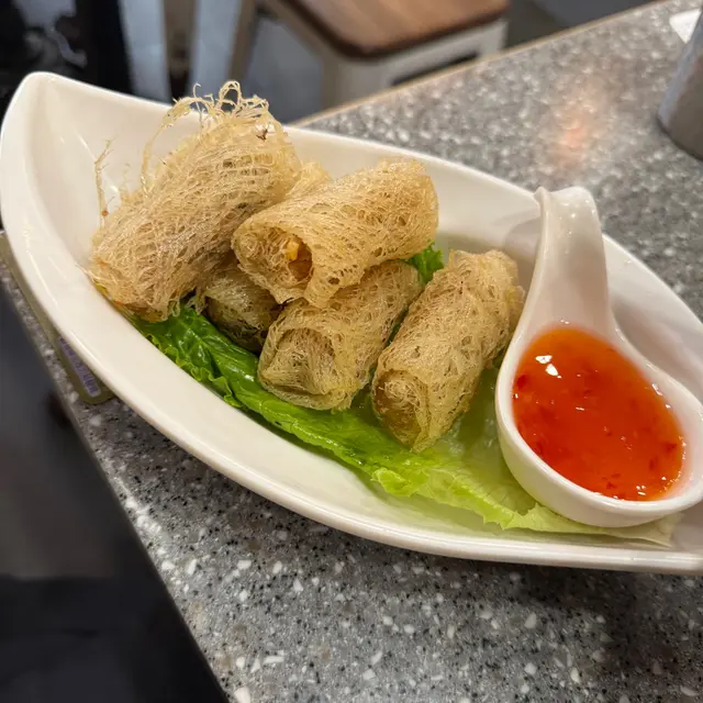 越式春卷刀削麵