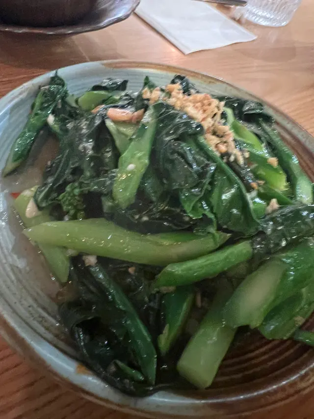 雖然係飛天炒芥蘭，但係食唔到辣味。￼￼￼￼