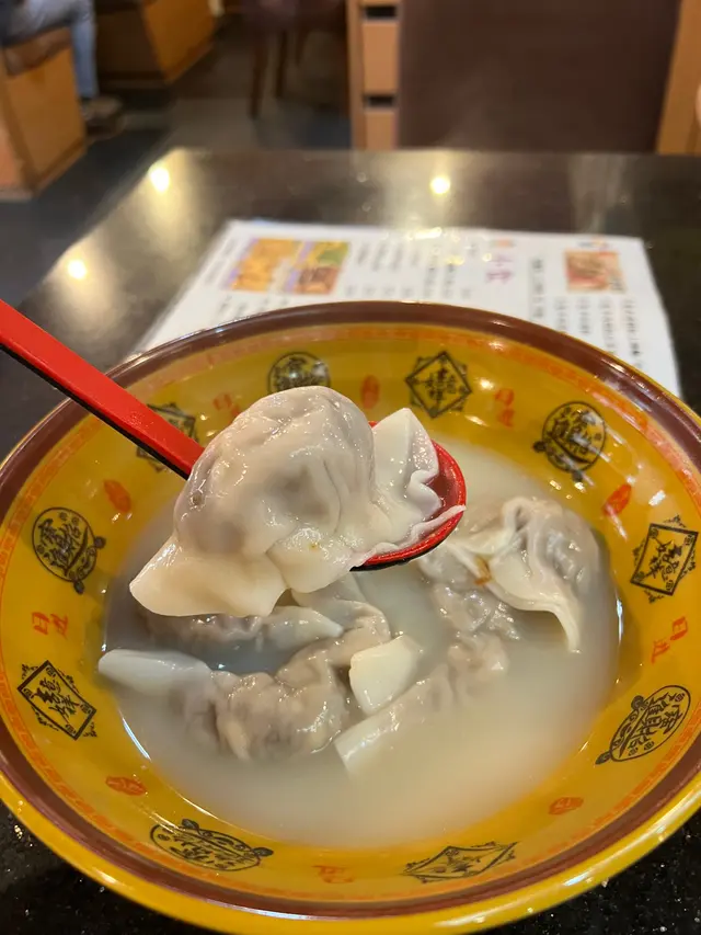 鮮肉粟米冬菇餃