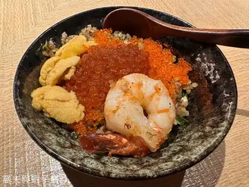 铁板黑松露海鲜炒饭