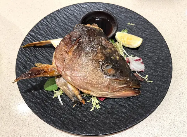 鮮油甘魚頭, 魚鮫