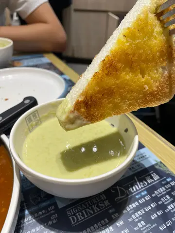 忌廉湯、多士
