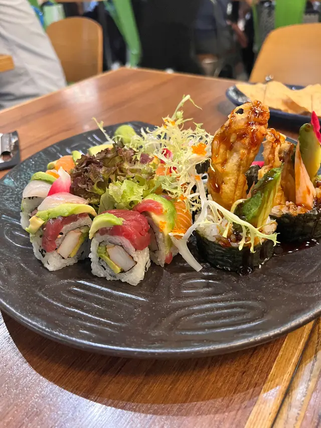 彩虹卷
