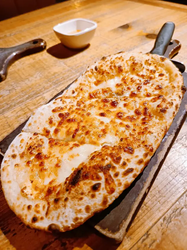 迷你黃金四重芝士披薩（配蜜糖）