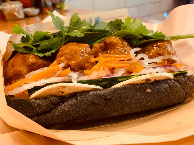 #foodie #foodinstagram #foodielife #ilovefood #foodblogger #foodblog #ComBanhMi #越男  #WanChai #灣仔 #foodjournal #香港 #香港美食 #lunch #午餐 #VietnameseFood #越南餐＃越南粉 ＃香港美食＃灣仔美食＃香港越南菜＃灣仔越南菜