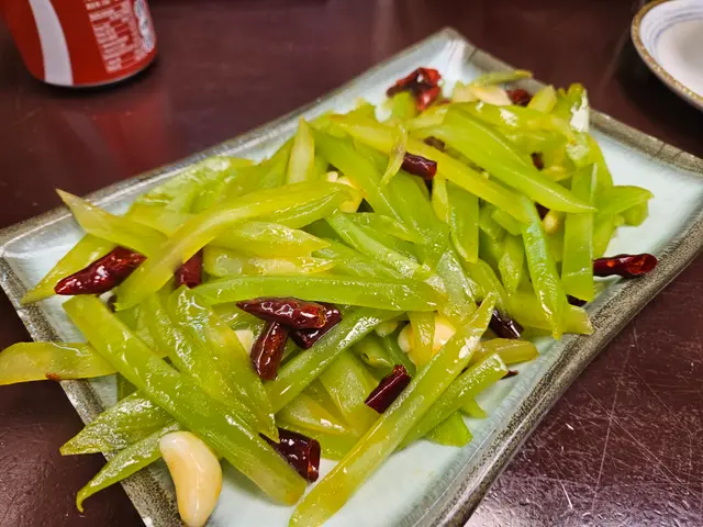 辣炒萵筍絲