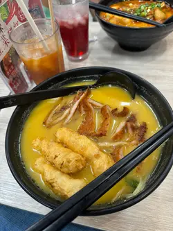 猪颈肉虾条米线冻柠茶