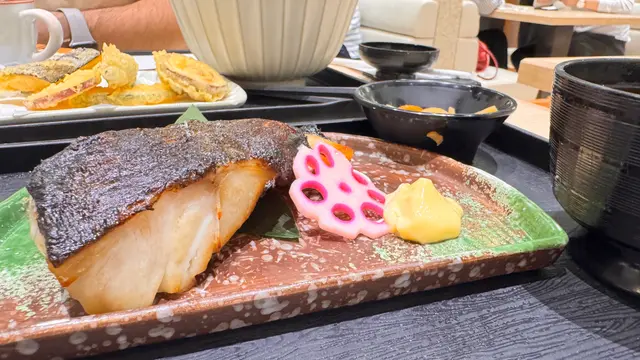 銀鱈魚西京燒定食