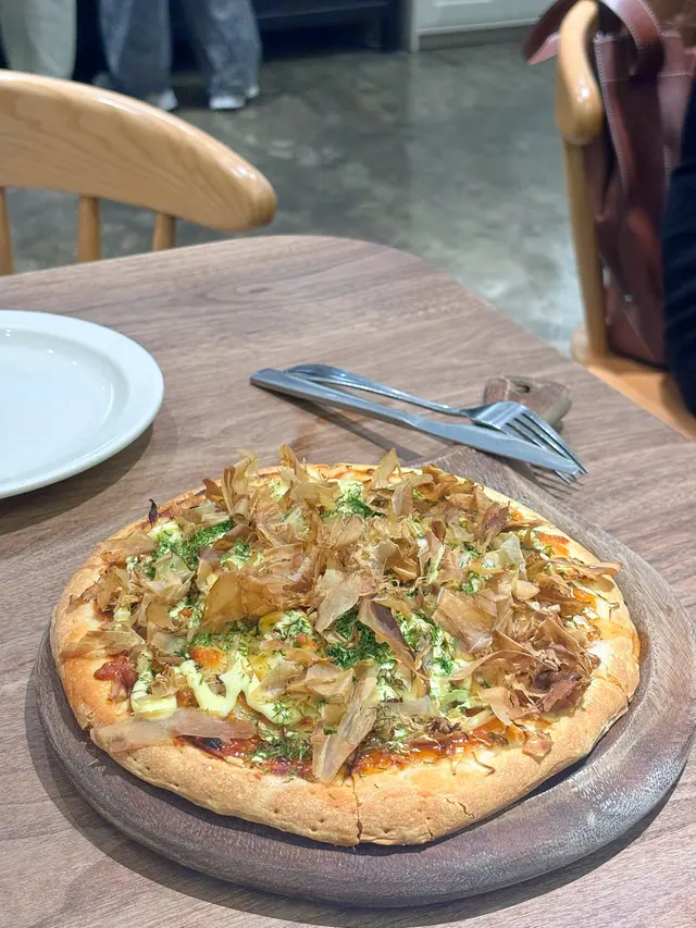 日式大阪燒配八爪魚Pizza