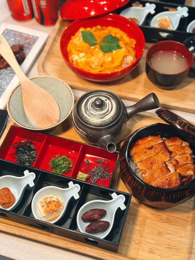 雞肉三吃定食