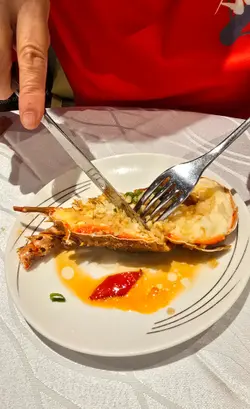 金银蒜开边蒸本湾龙虾