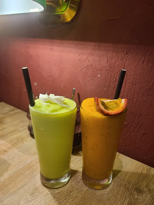 Coconut Smoothie, Mango & Passionfruit Smoothie