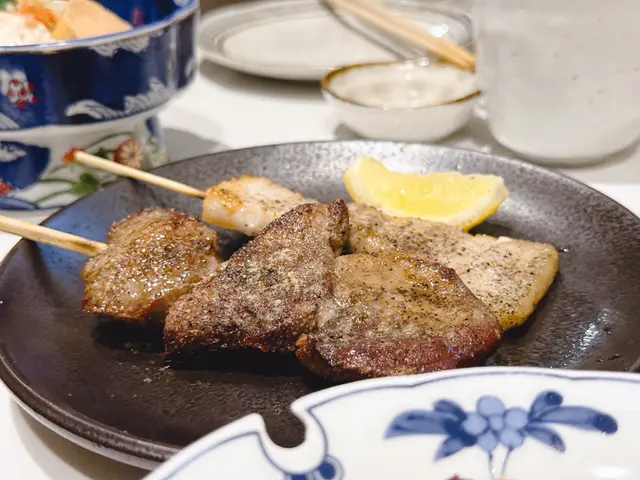 ［厚燒牛舌芯］$98
［宮崎豚肉］$38