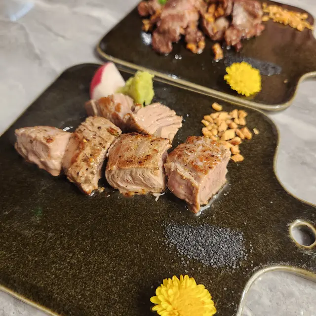 澳洲牛柳粒 Australian Beef Tenderloin & 美國安格斯牛肉薄燒 American Angus Beef Roll