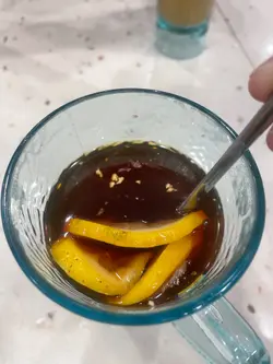 有一些白色的异物