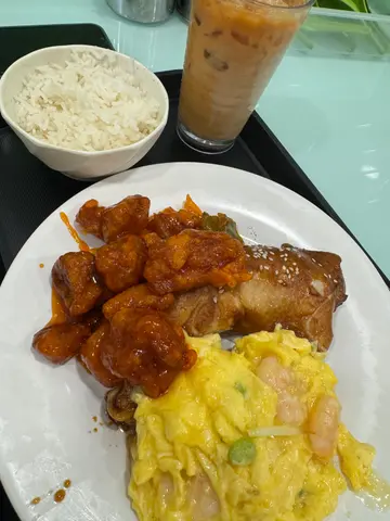 咕噜肉，虾仁炒蛋，豉油鸡髀