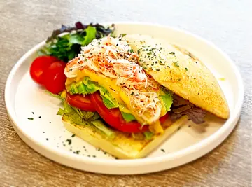 烟三文鱼意大利包  #小西湾  #柴湾  #早餐