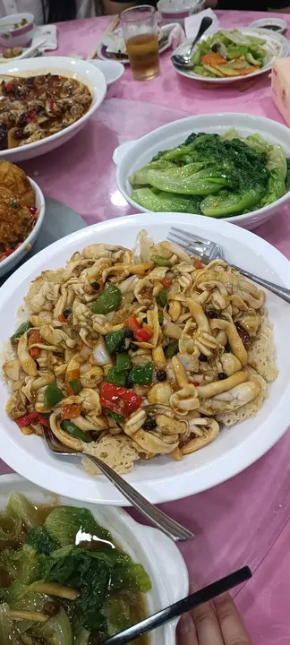 鼔椒炒蛏子米粉底